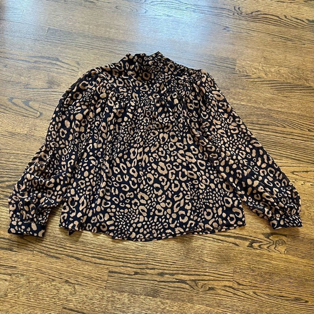 Ann Taylor Women's Navy Tan Animal Print High Neck Long sleeve Blouse Small